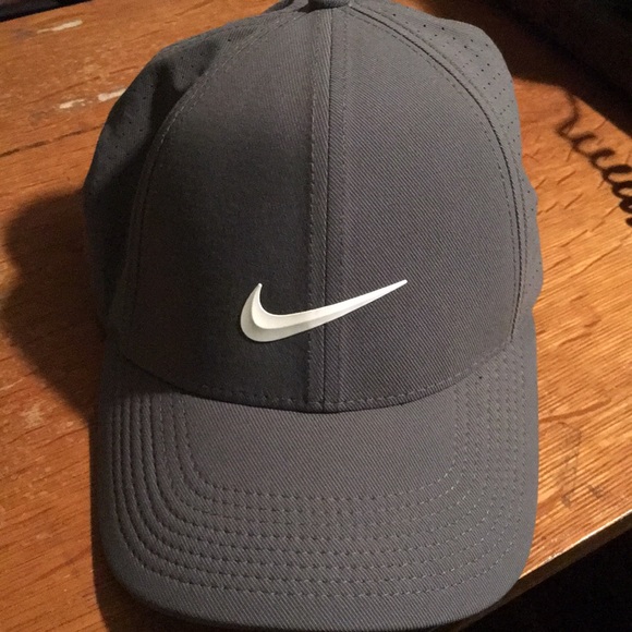 nike dri fit fitted hat